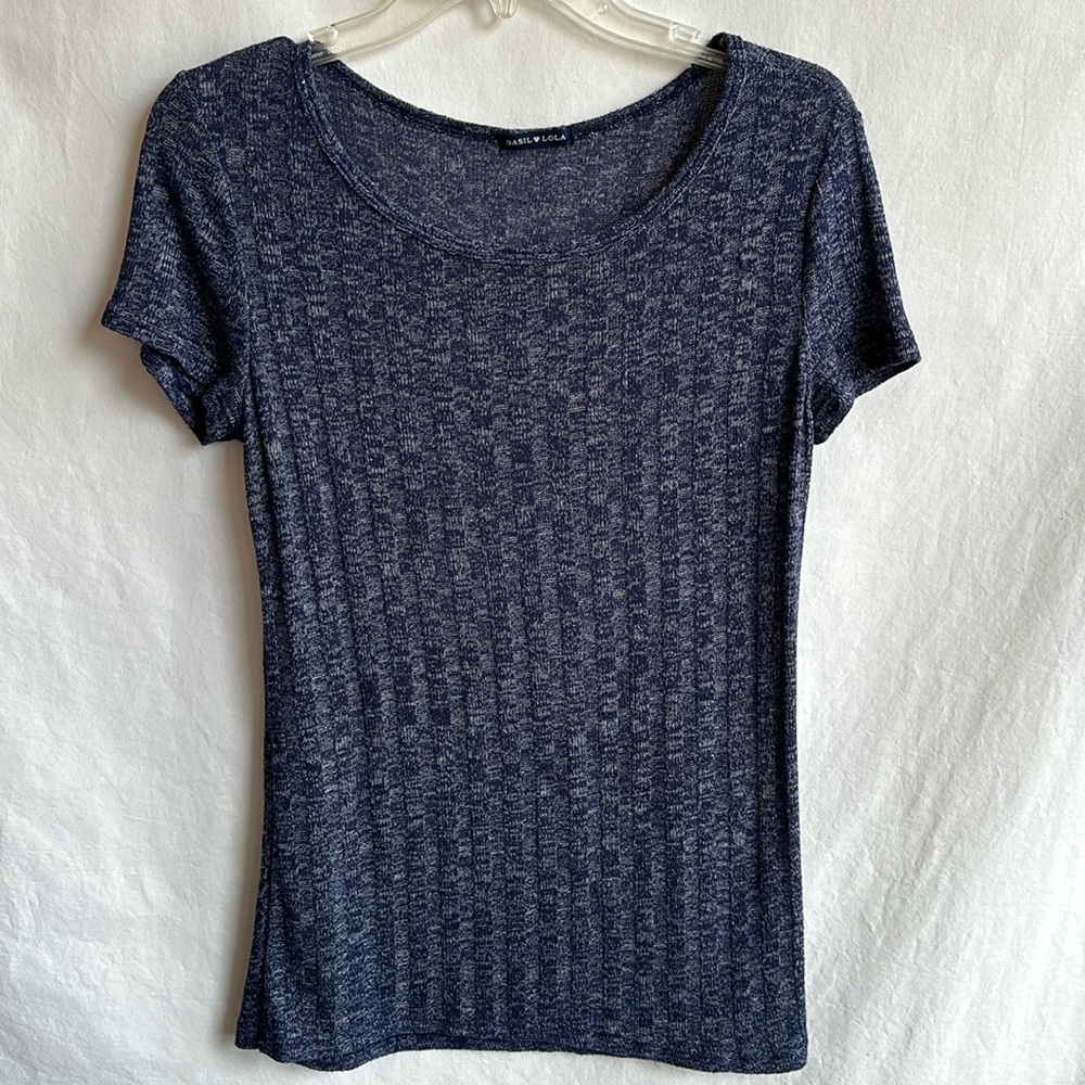 Basil Lola lightweight navy heather short sleeve sweater top, size L